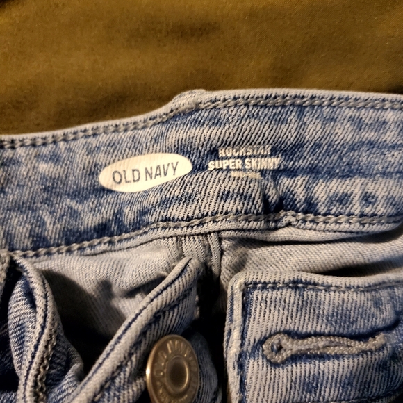 Old Navy Rockstar super skinny jeans - Picture 3 of 4